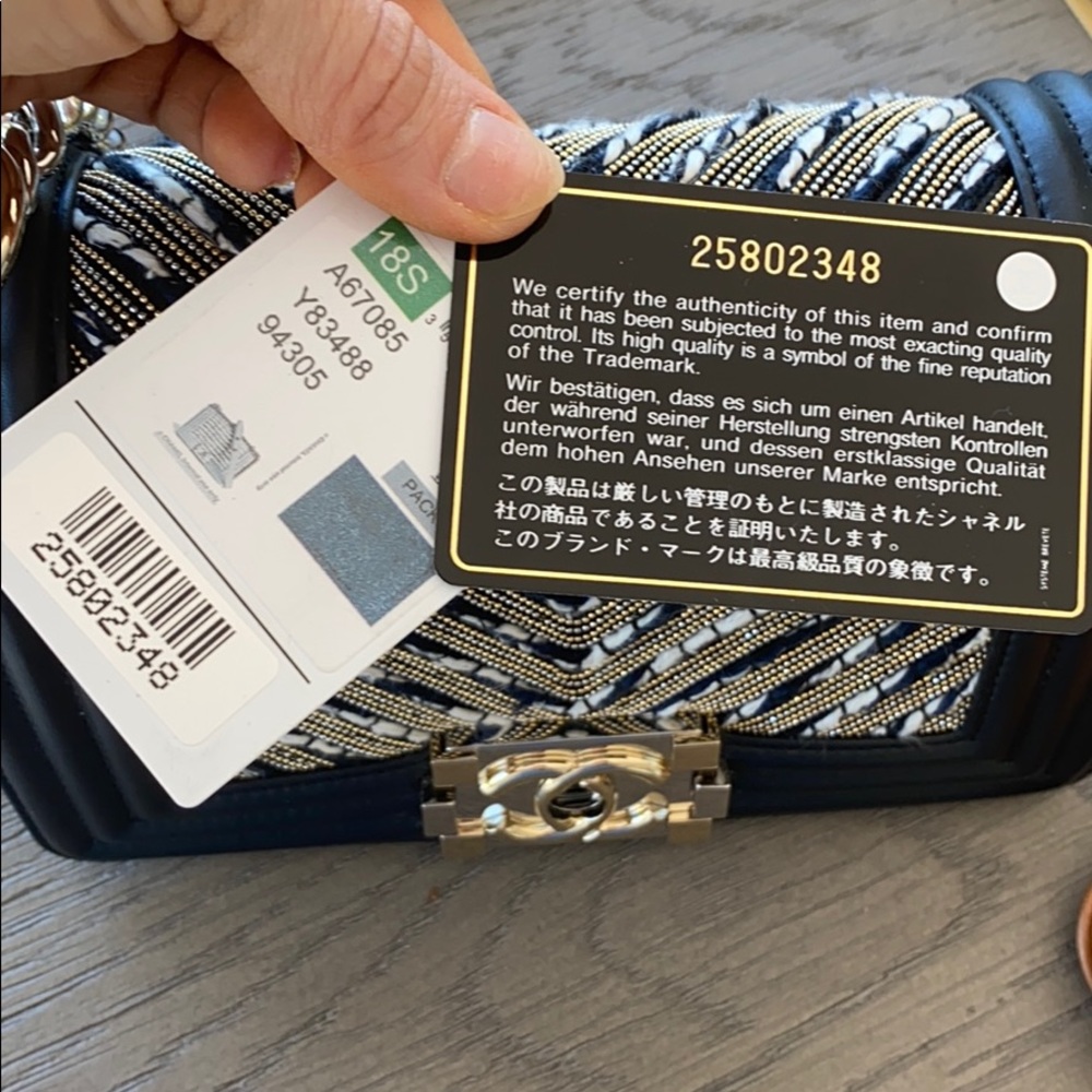 Chanel RARE Boy Bag - Picture 6 of 8